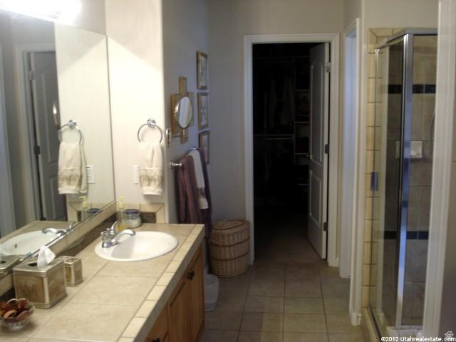 PINNACLE POINTE - Residential