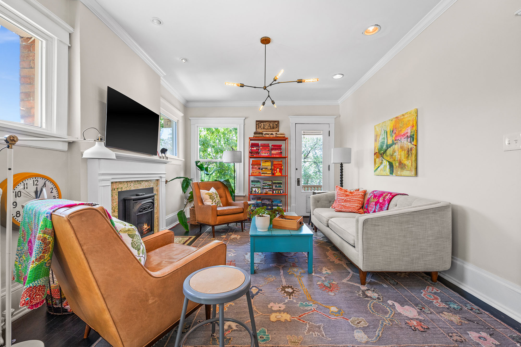 DORIUS CONDO - Residential
