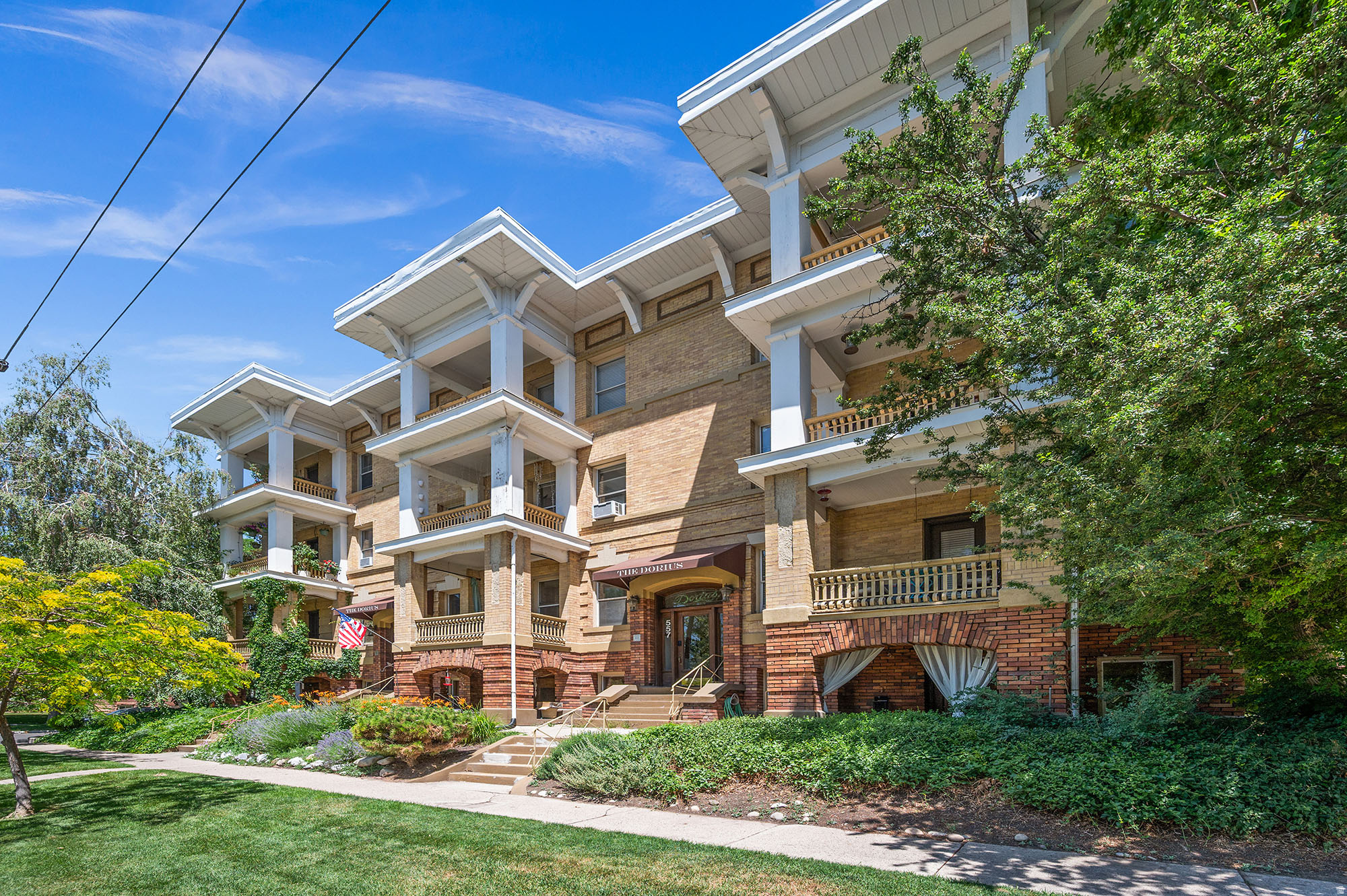 DORIUS CONDO - Residential