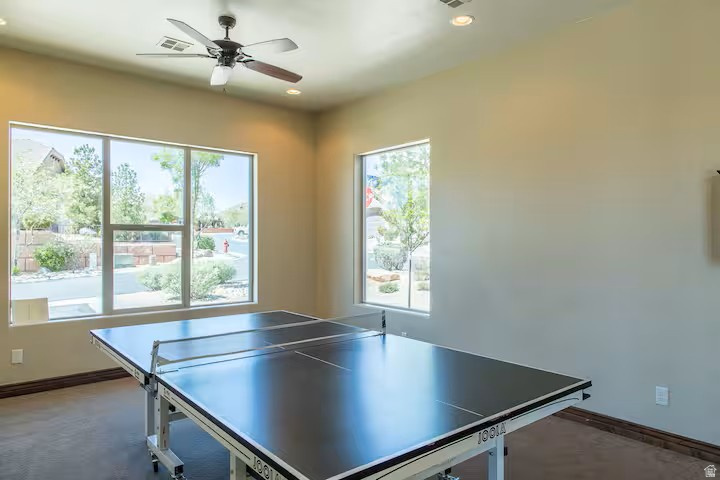 CORAL RIDGE TOWNHOMES PH 2 - Residential