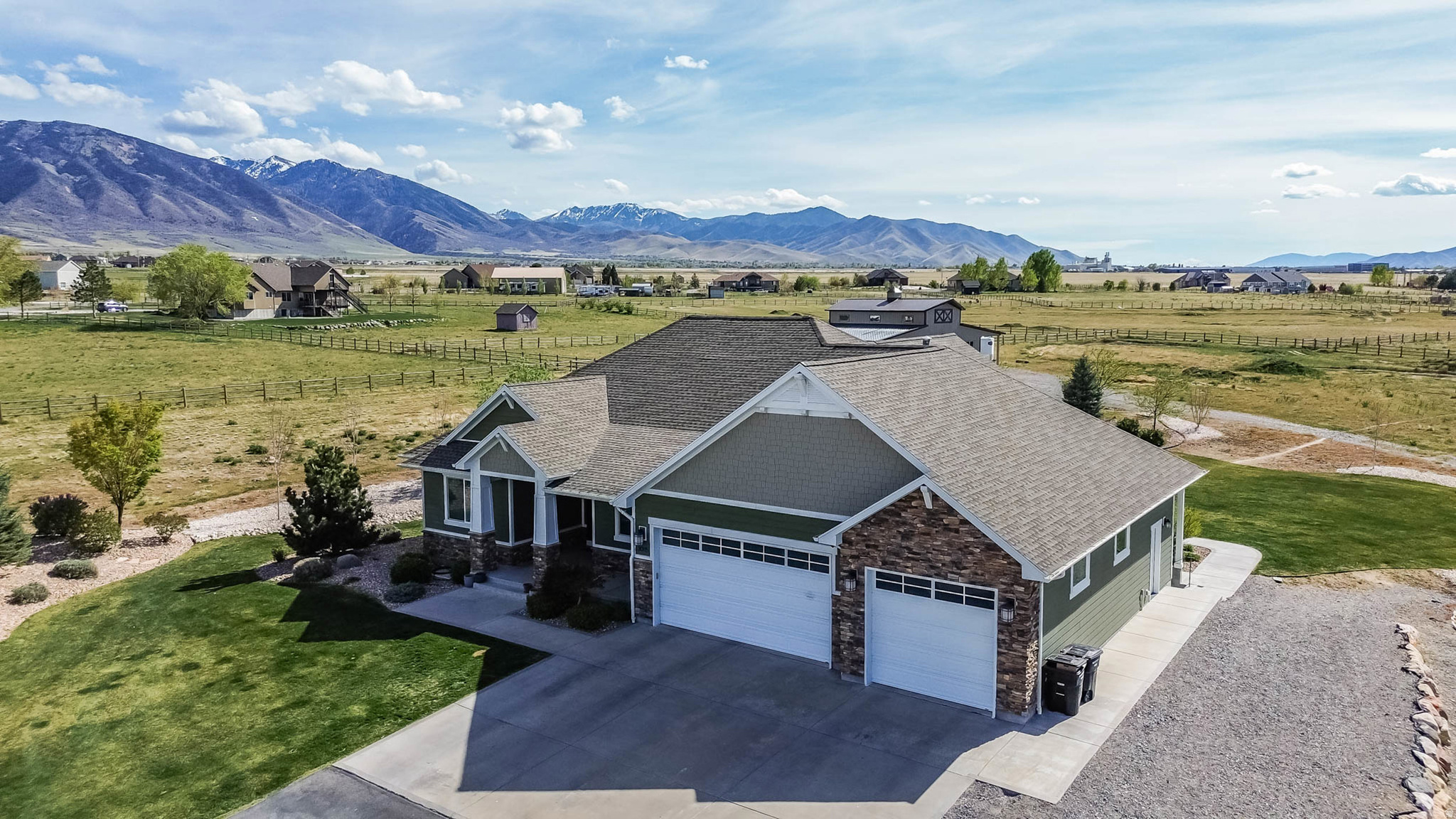BROOKFIELD ESTATES - Residential