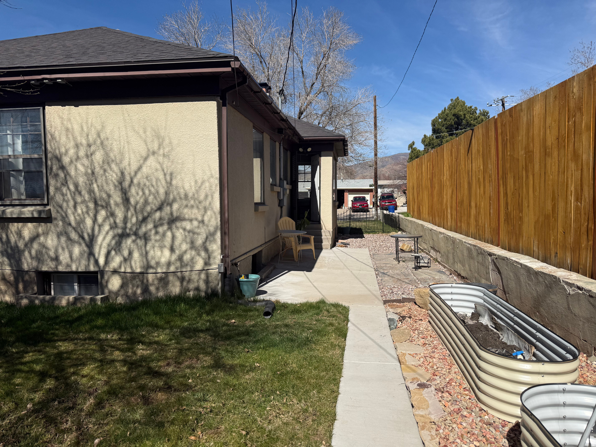 COUNTRY CLUB HEIGHTS - Residential