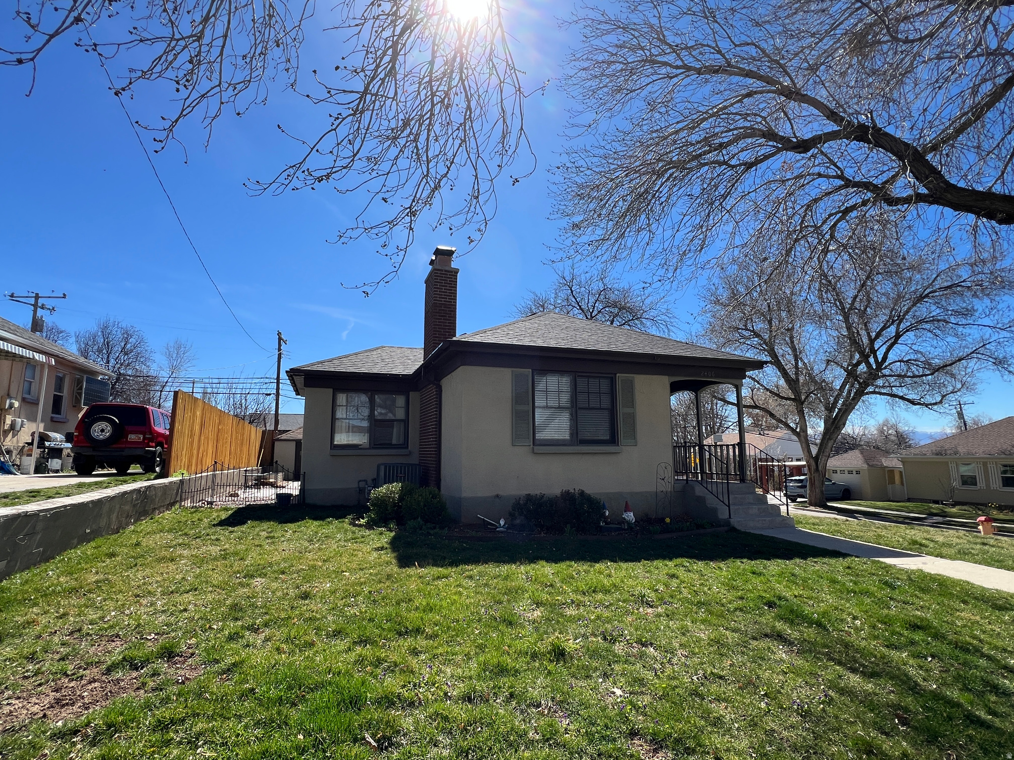 Fantastic Country Club Heights bungalow with a quaint front porch and great curb appeal. Rare 3 bedrooms on the main floor and an open floor plan. Large living areas, bedrooms, and plenty of storage. Recently updated with a new bath and newer flooring down, a newer kitchen and bath on the main. Convenient location to Sugarhouse, U of U, hospitals, the freeways, and Canyon. This is a must-see!