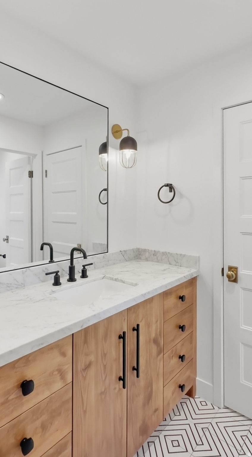 HEATHER CIRCLE - Residential
