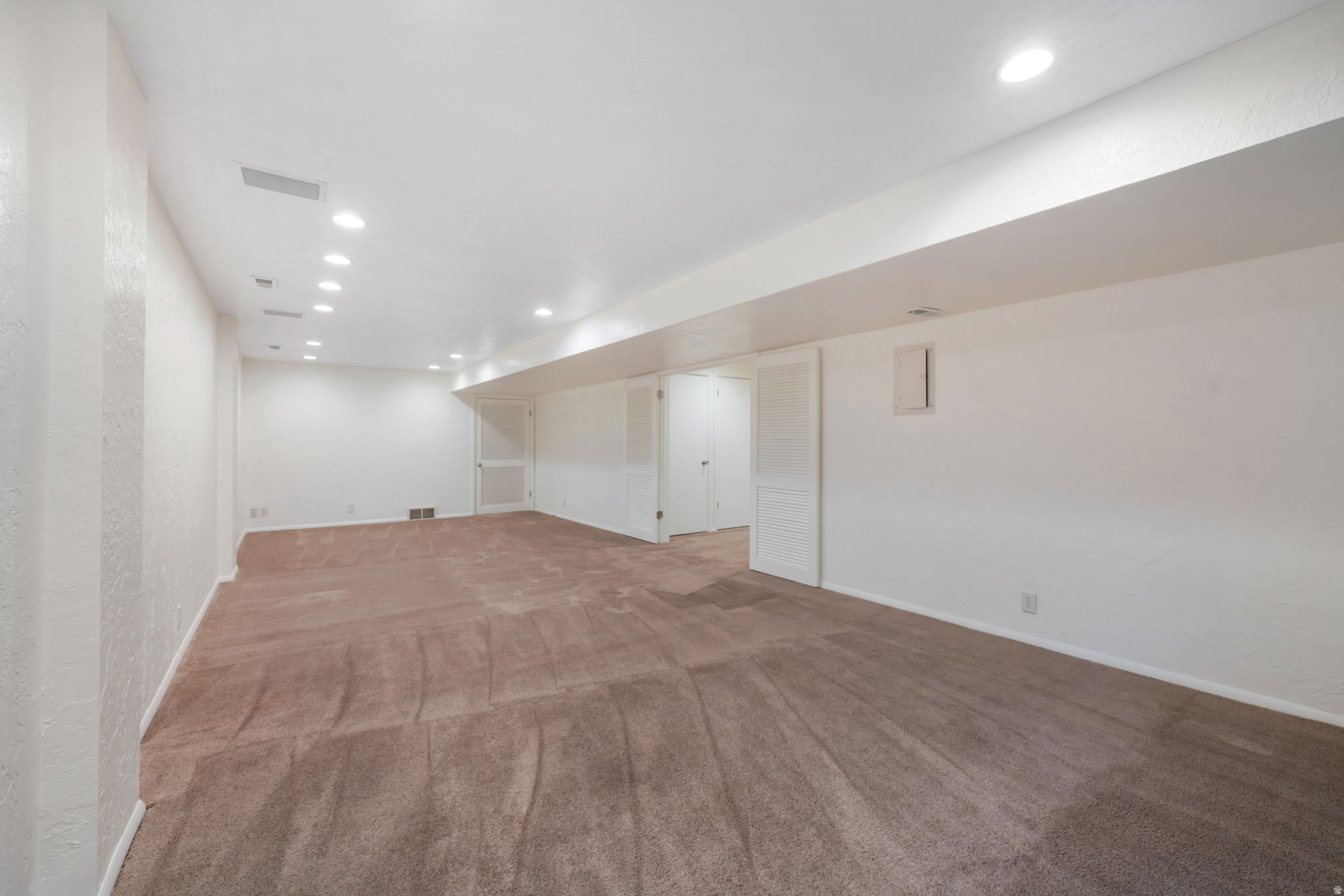 HEATHER CIRCLE - Residential