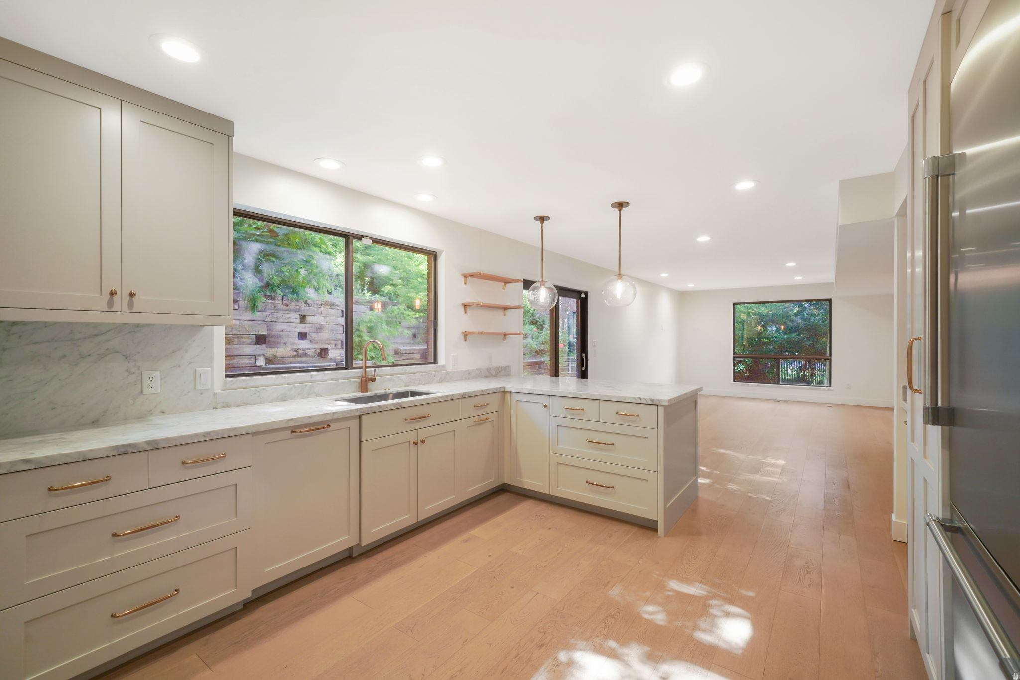 HEATHER CIRCLE - Residential