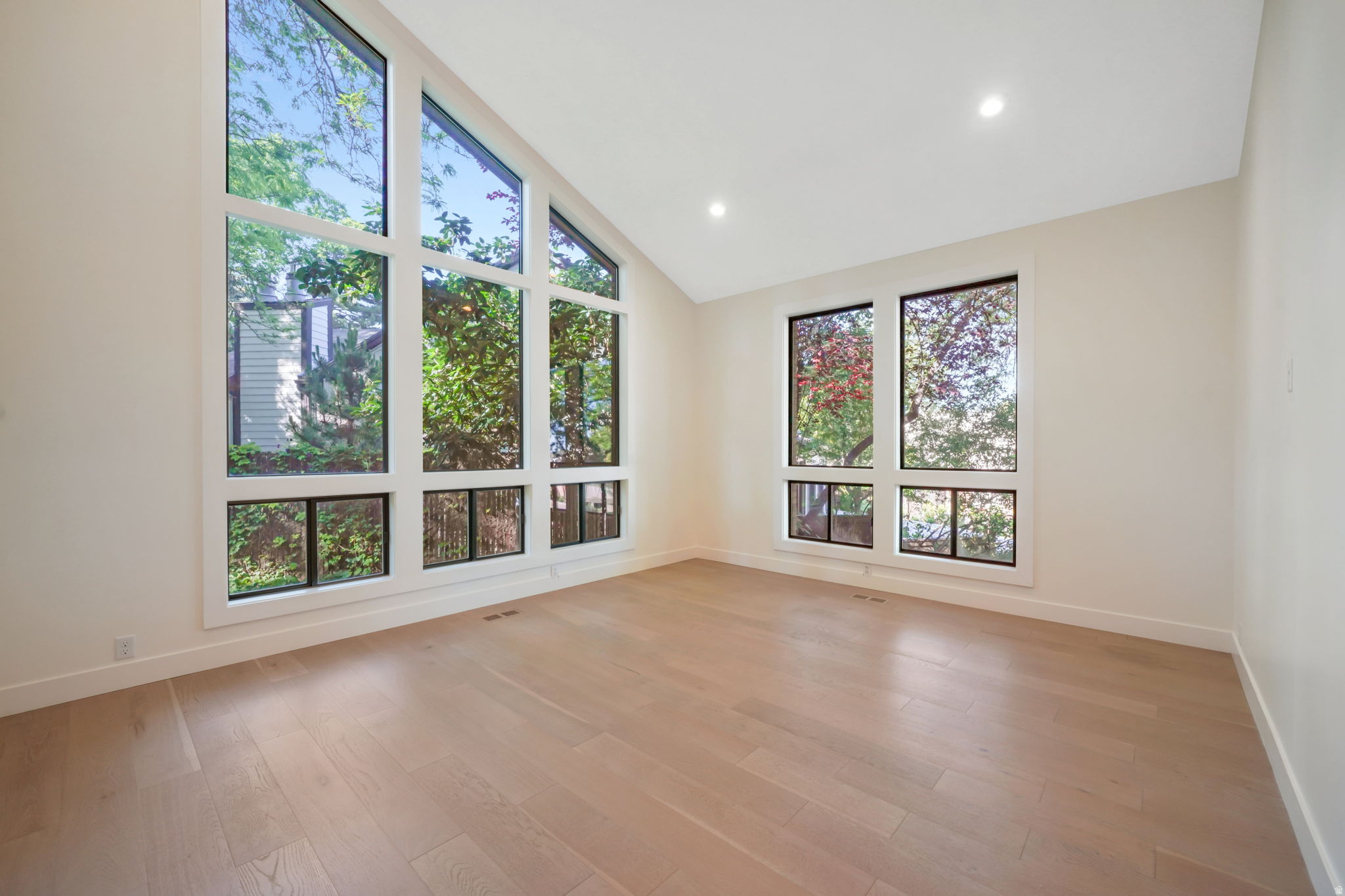 HEATHER CIRCLE - Residential