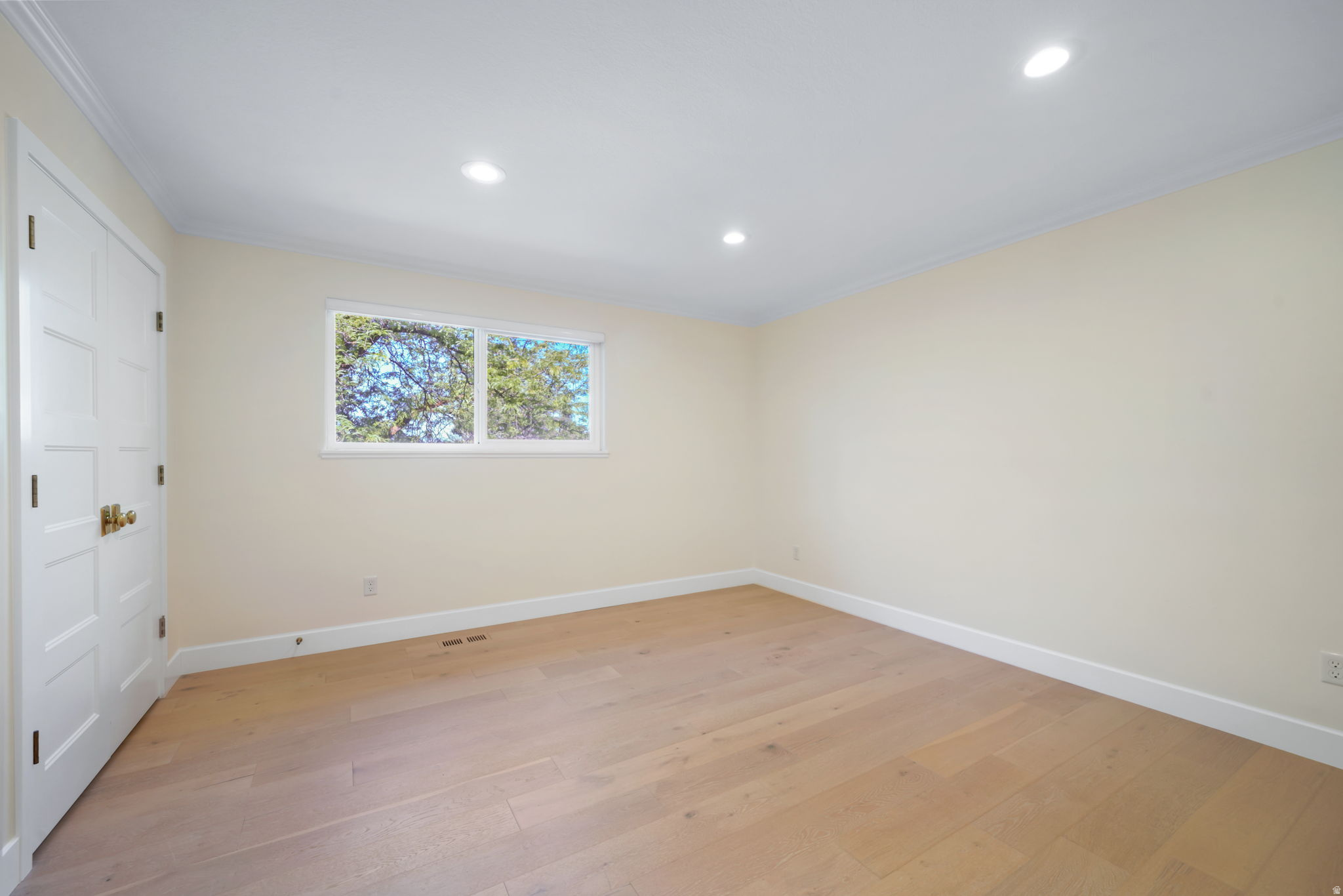HEATHER CIRCLE - Residential