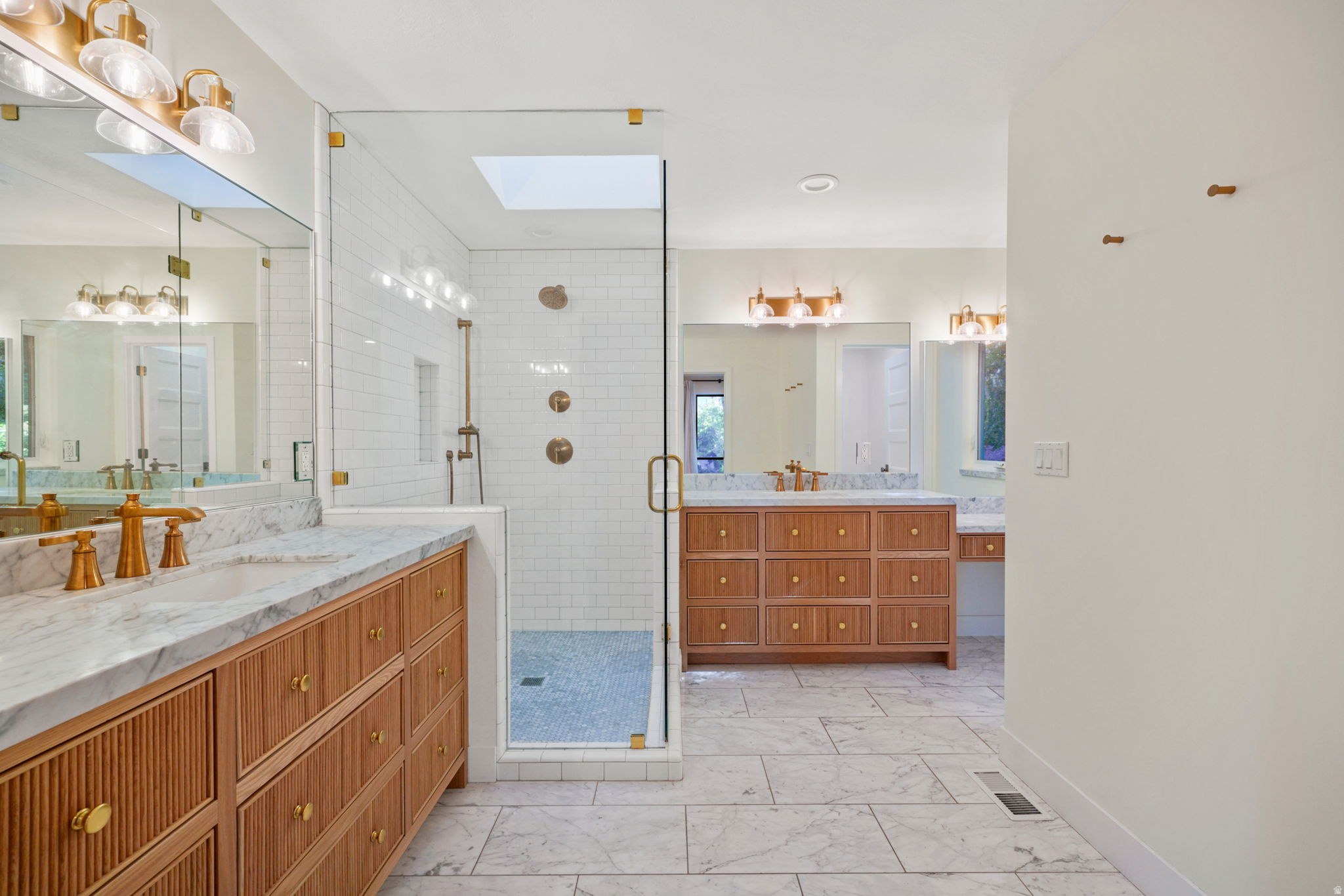 HEATHER CIRCLE - Residential