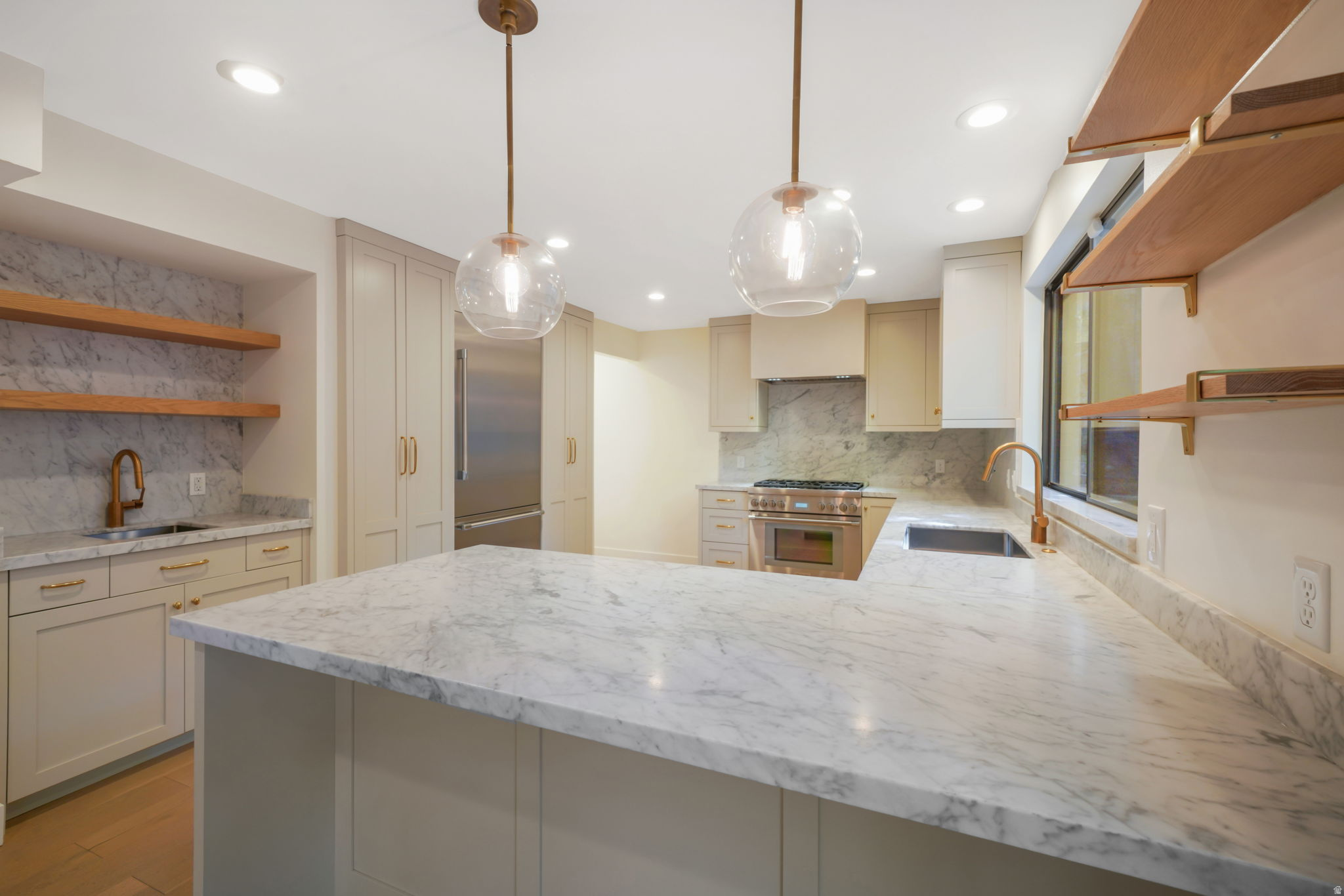 HEATHER CIRCLE - Residential