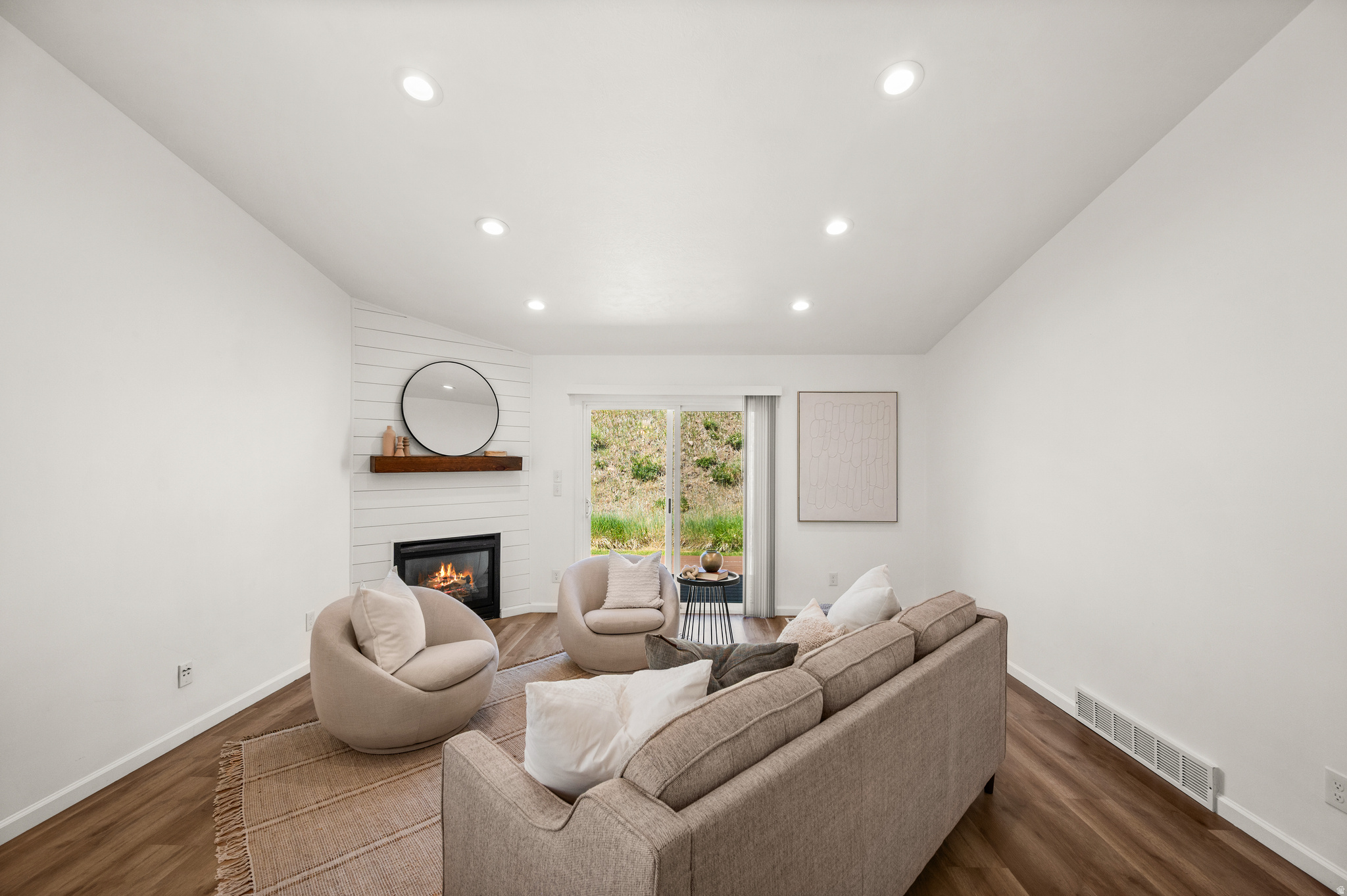 EAGLE CREST NO 1 AT - Residential