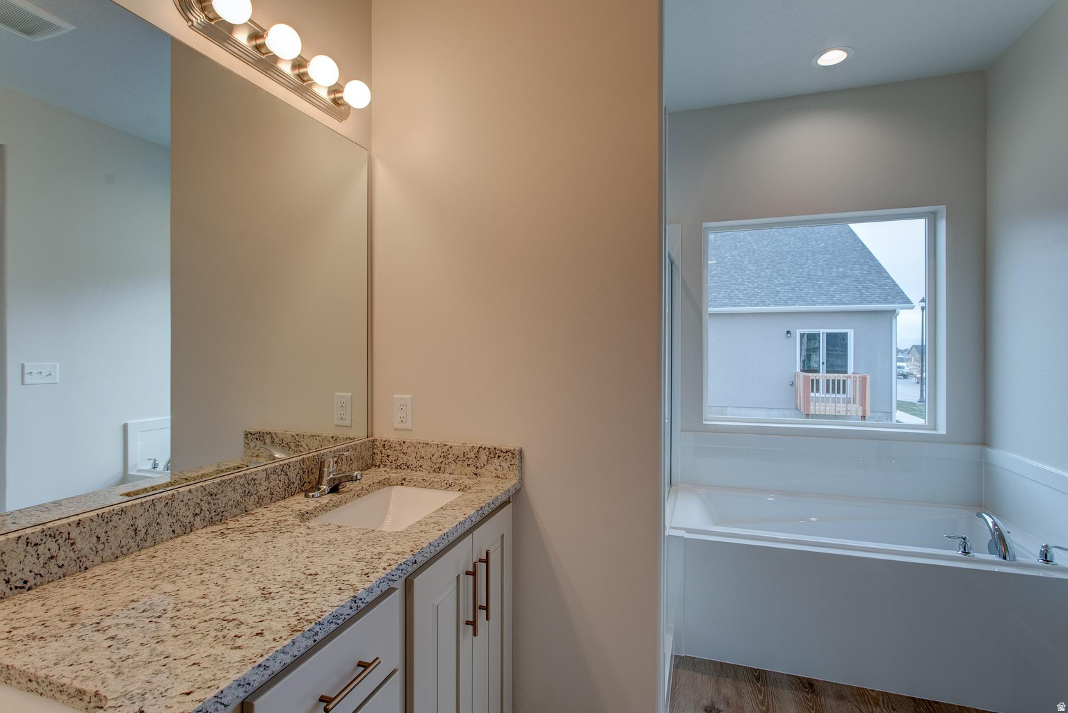 MAPLE MOUNTAIN - Residential