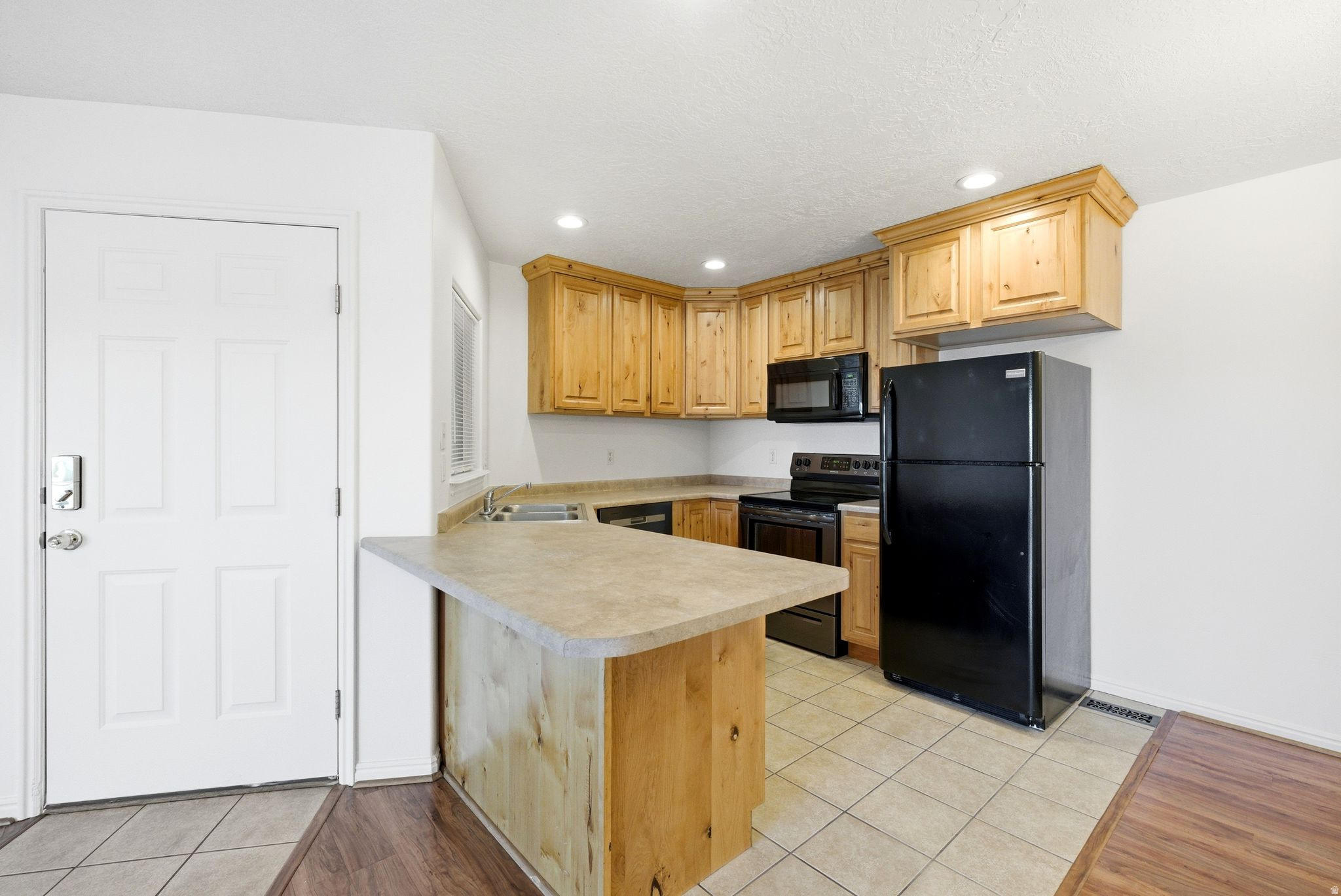 UINTA VIEW CONDOMINIUM - Residential