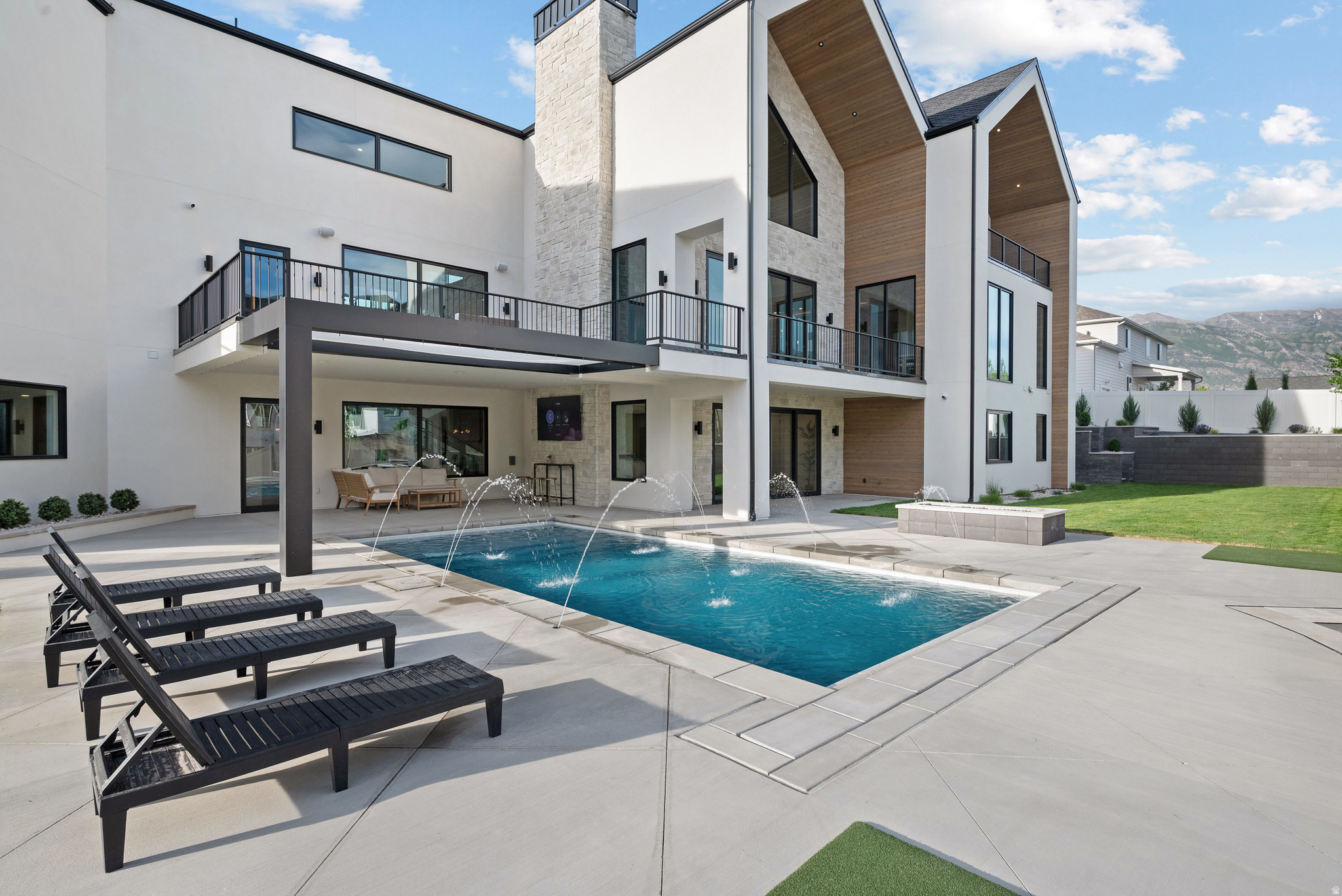 GREENWOOD CREEK - Residential