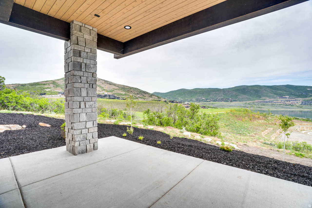 AMANTI LAGO - Residential
