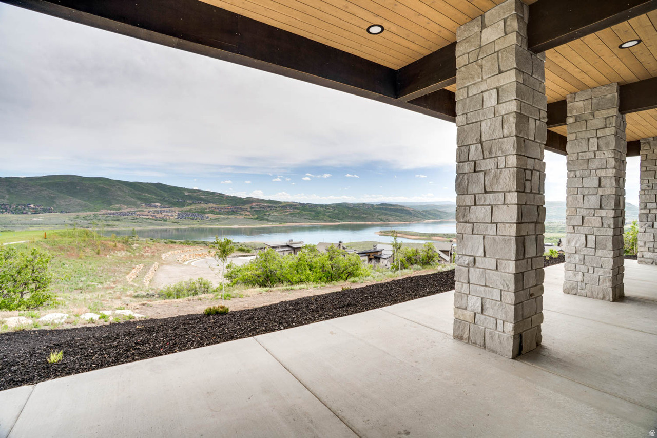 AMANTI LAGO - Residential