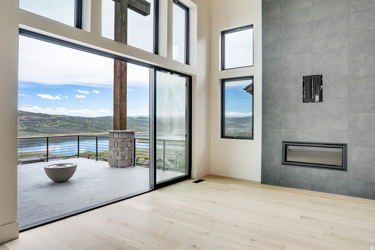 AMANTI LAGO - Residential