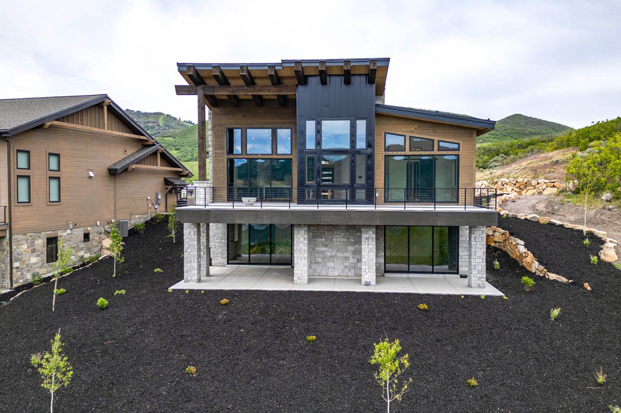 AMANTI LAGO - Residential
