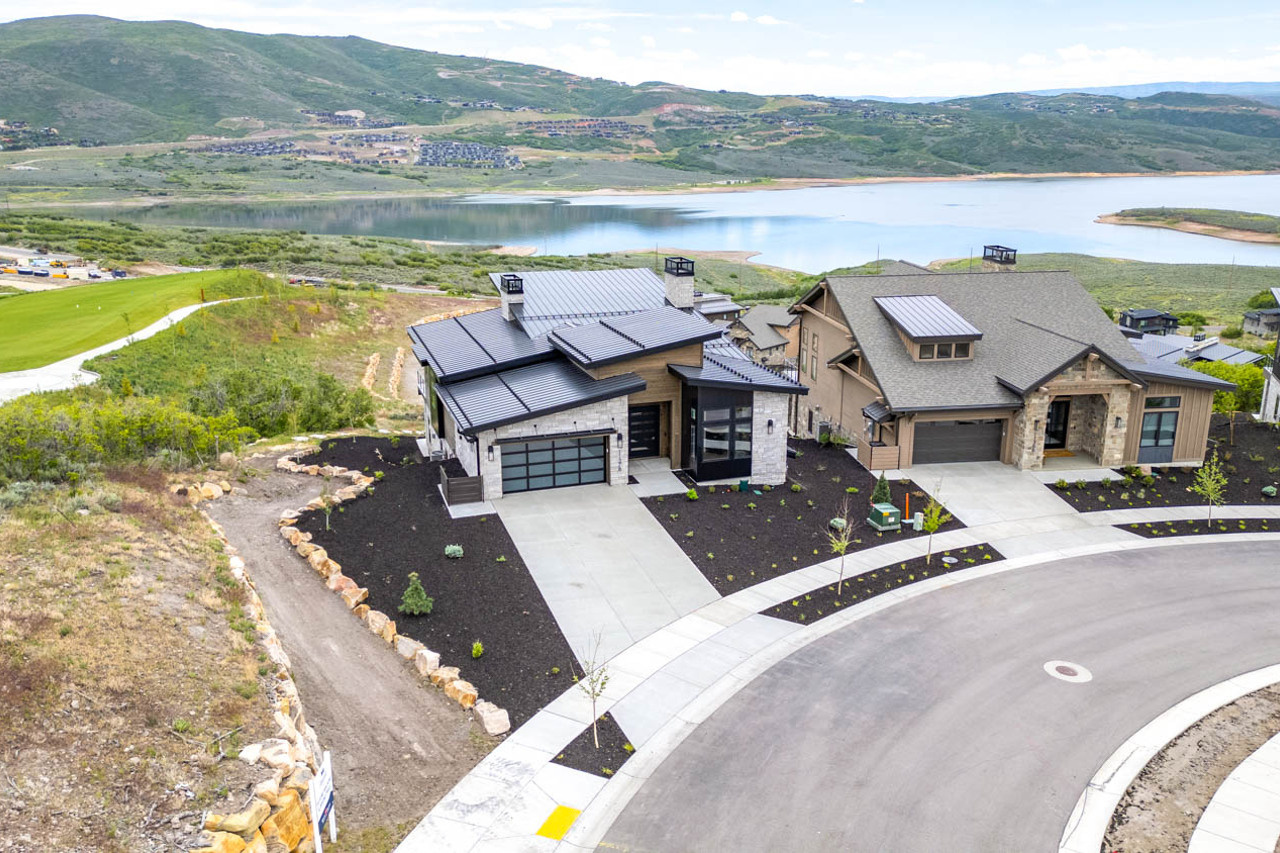 AMANTI LAGO - Residential