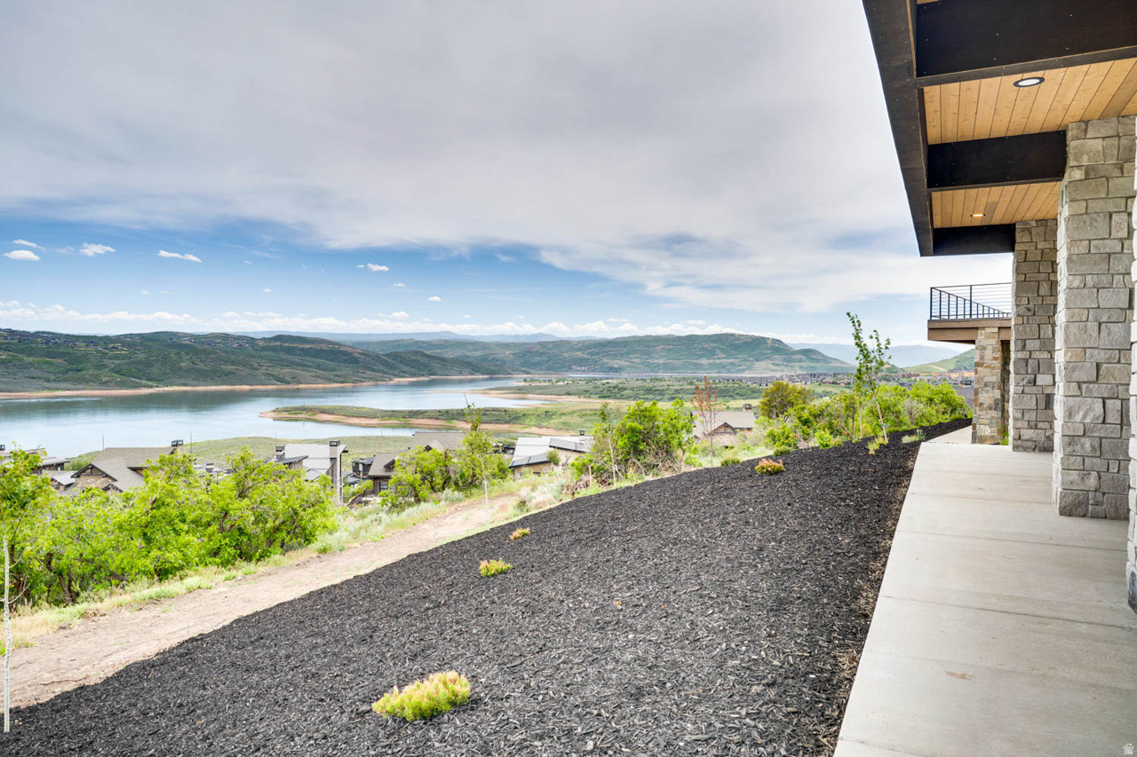AMANTI LAGO - Residential