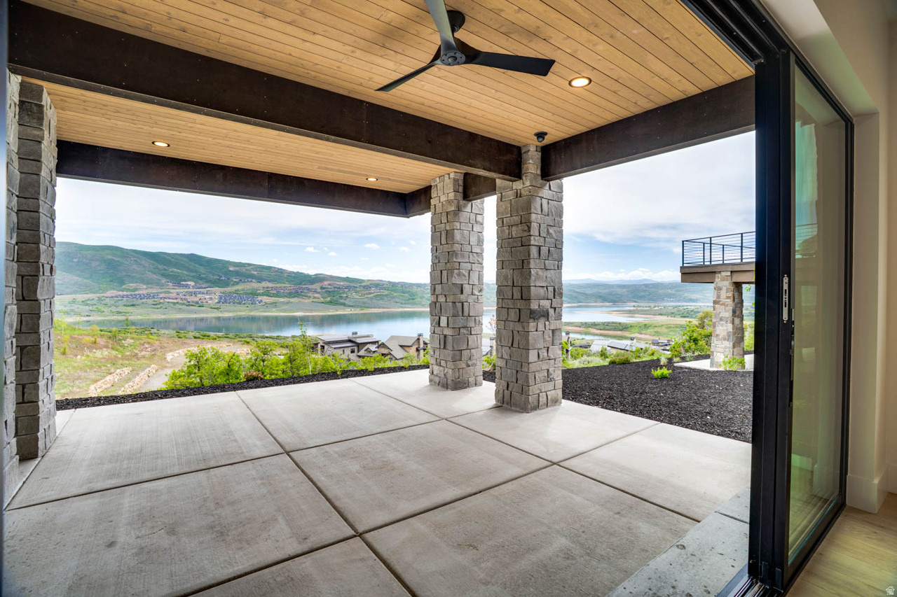 AMANTI LAGO - Residential