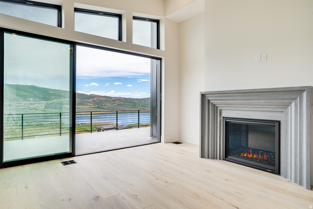 AMANTI LAGO - Residential
