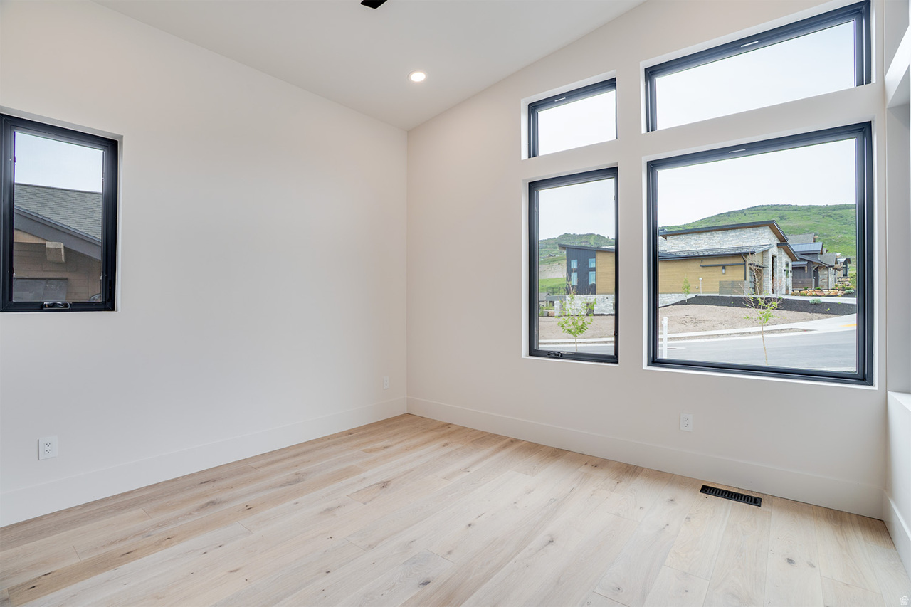 AMANTI LAGO - Residential