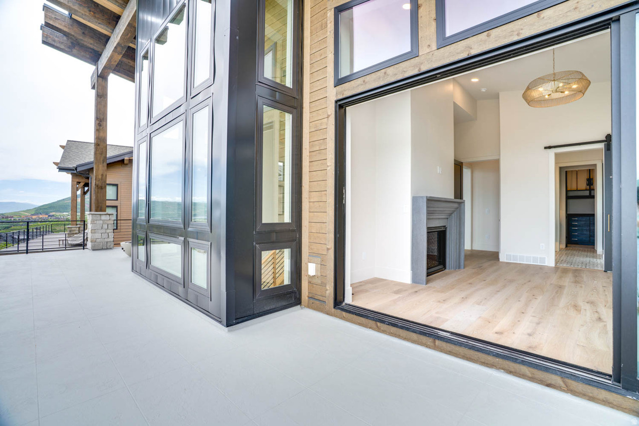 AMANTI LAGO - Residential