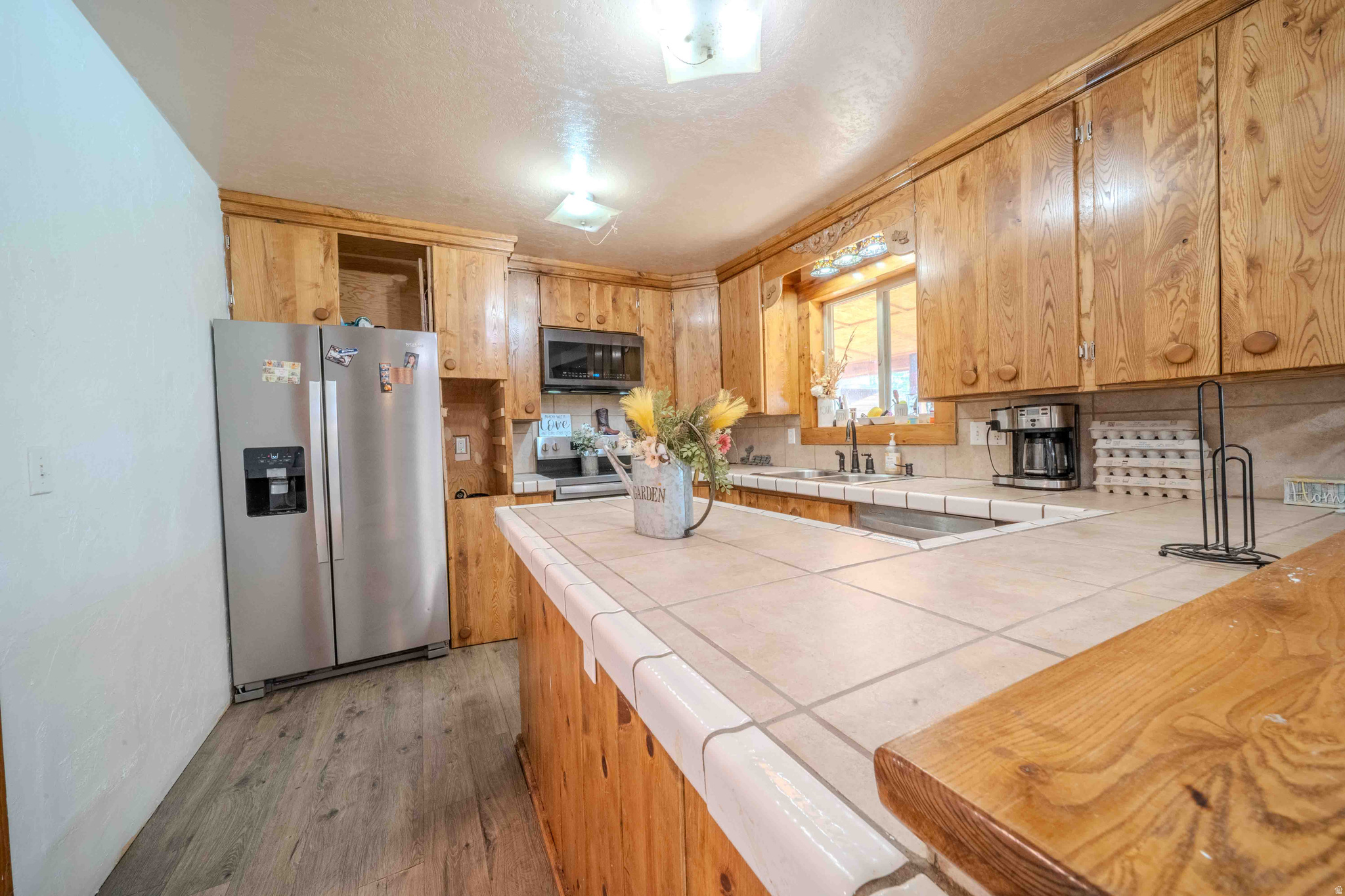 A SUNRISE ESTATES - Residential
