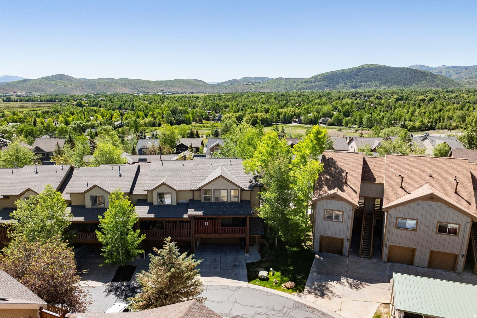 BEAR HOLLOW VILLAGE - Residential