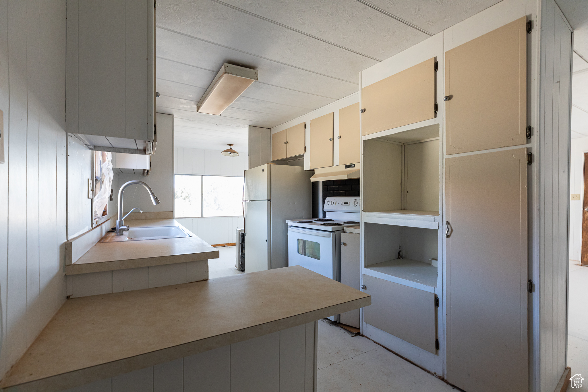 CANYON COUNTRY - Residential