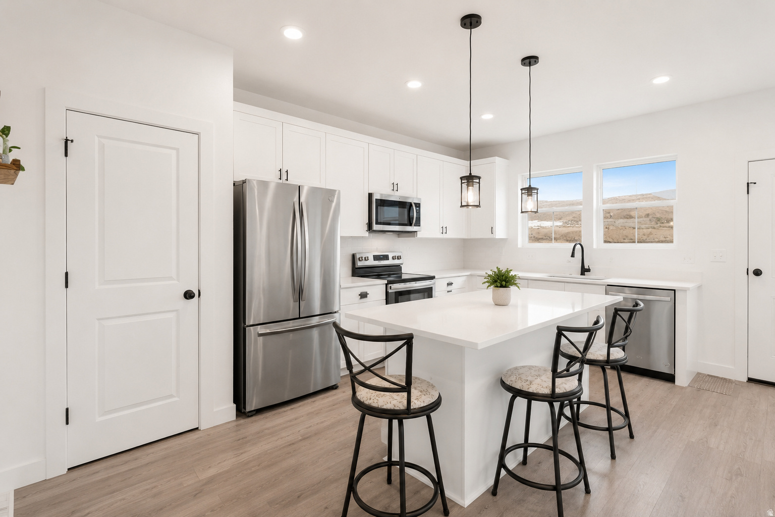 SCENIC MOUNTAIN - Residential