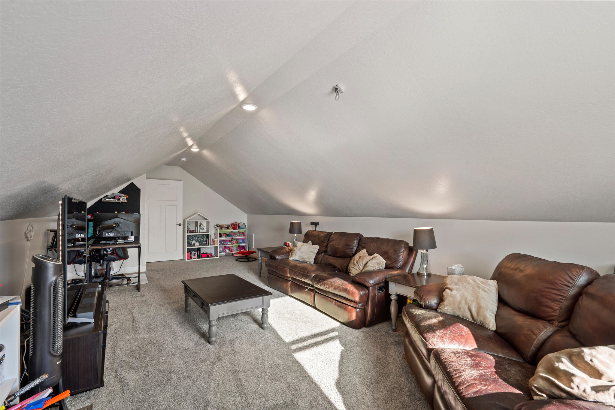 MORRIS MEADOWS - Residential