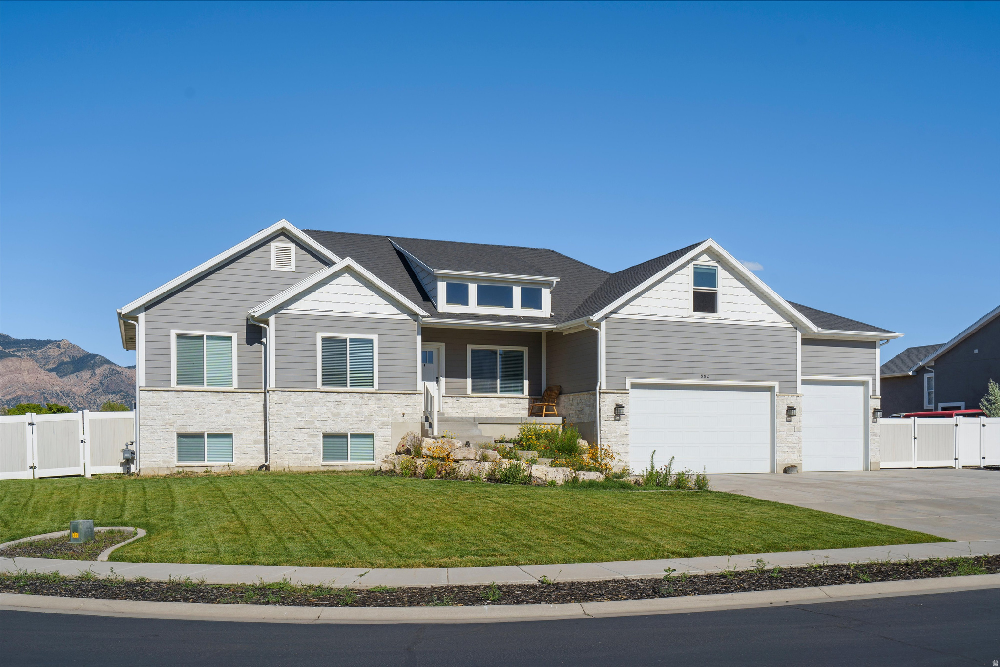 MORRIS MEADOWS - Residential