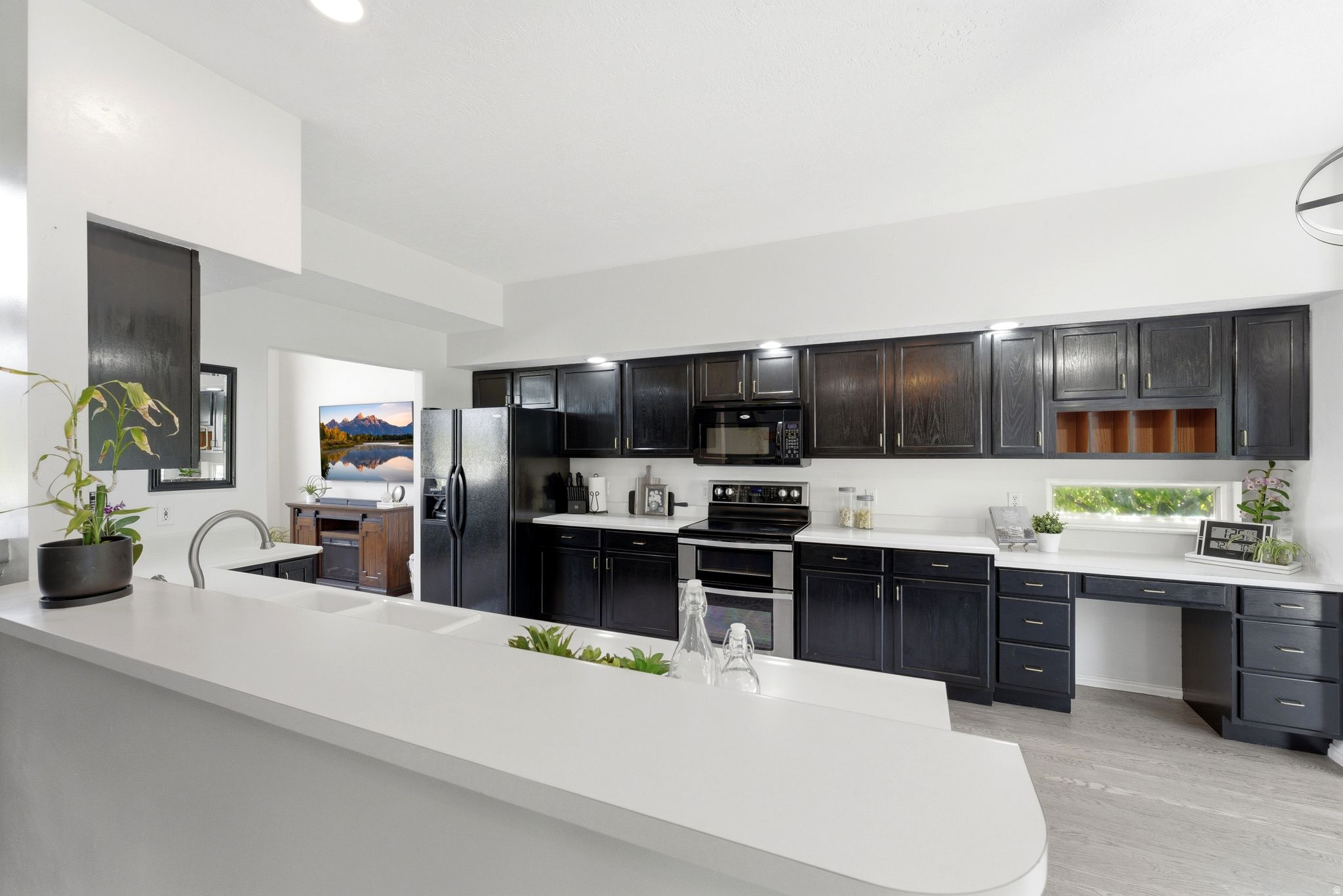 ASCOT DOWNS - Residential