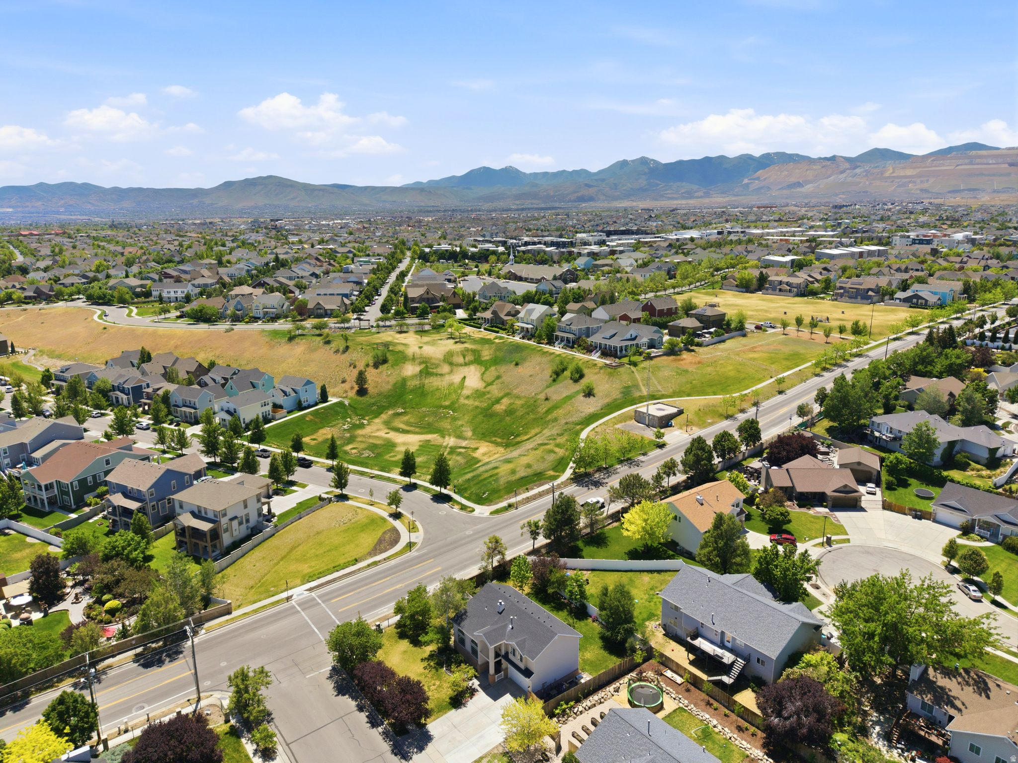 ASCOT DOWNS - Residential