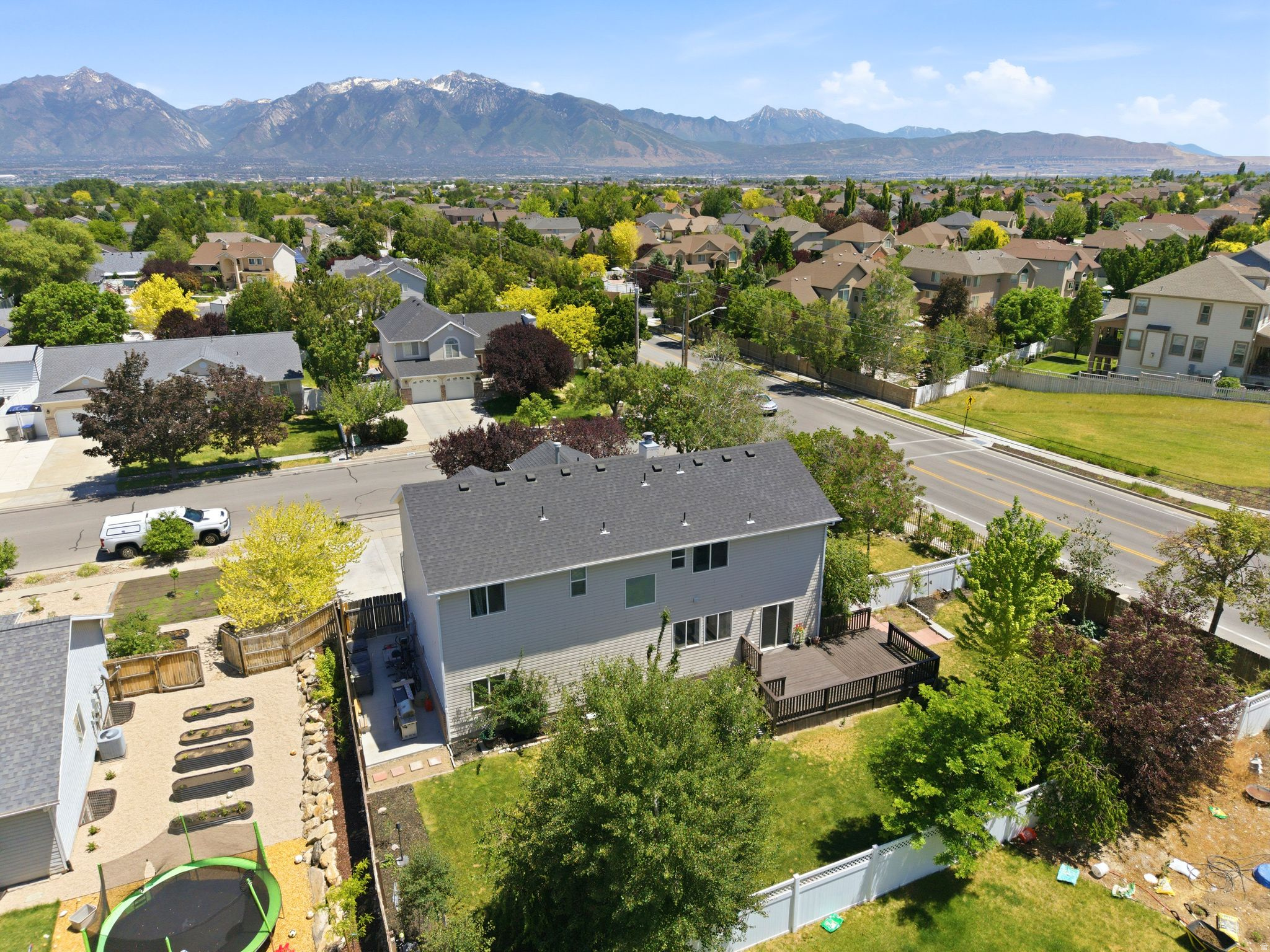 ASCOT DOWNS - Residential