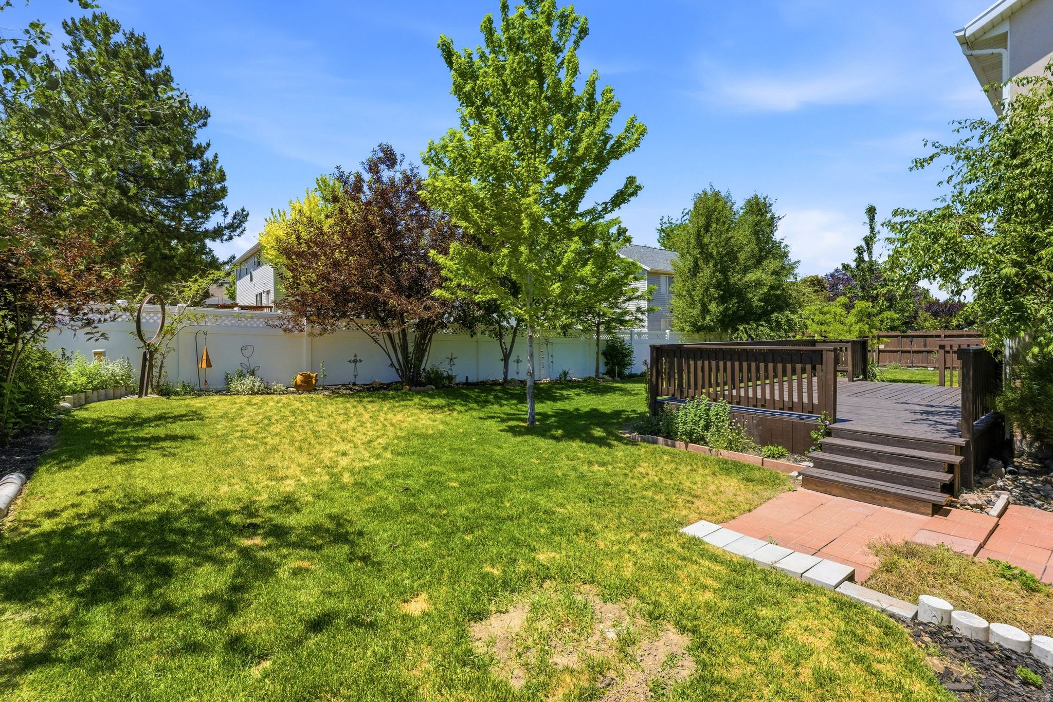 ASCOT DOWNS - Residential