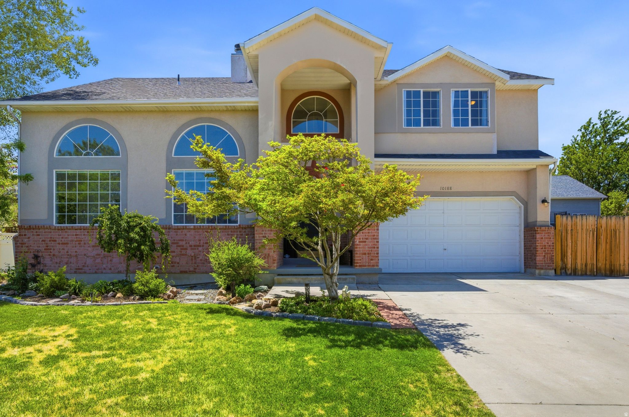 ASCOT DOWNS - Residential