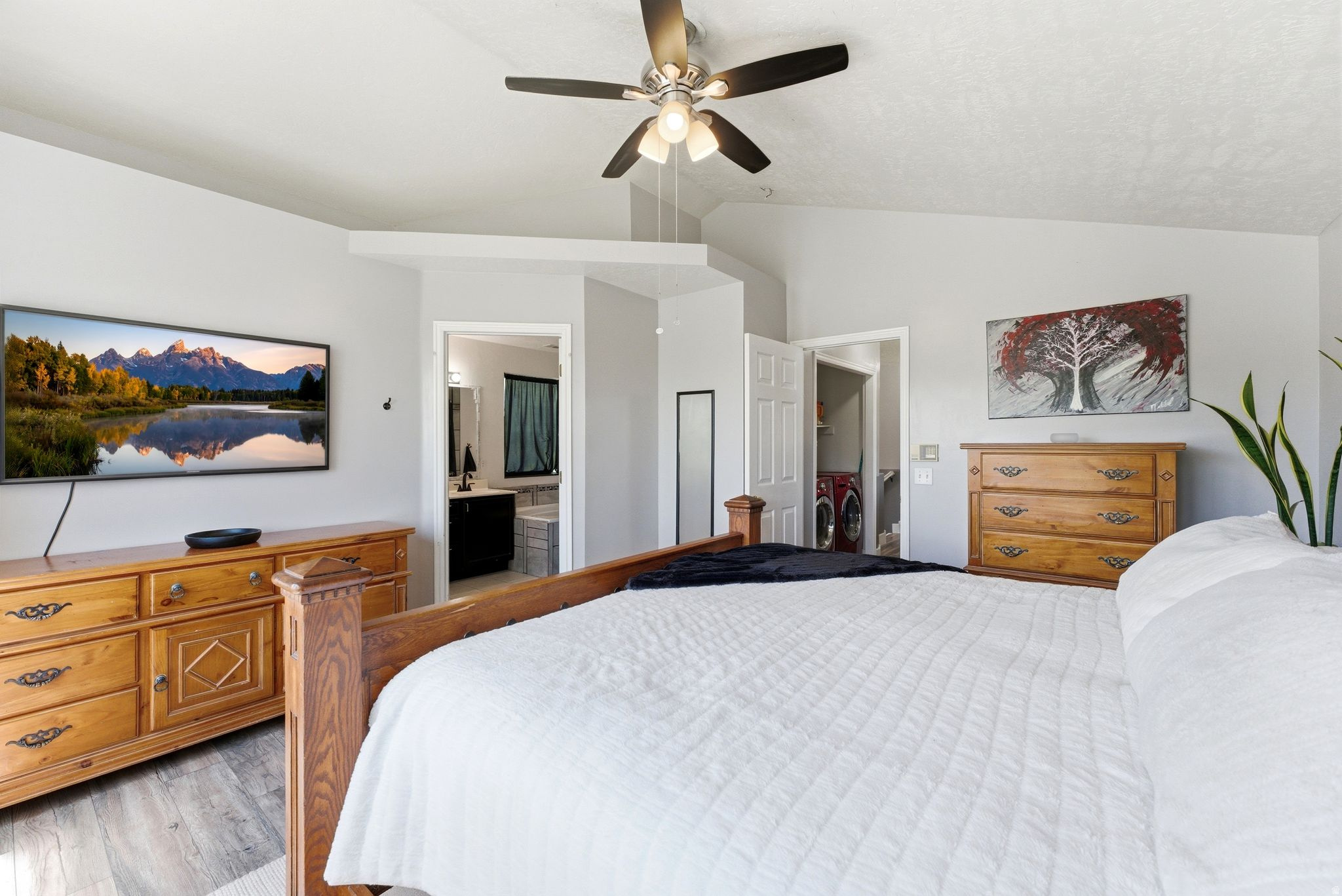 ASCOT DOWNS - Residential