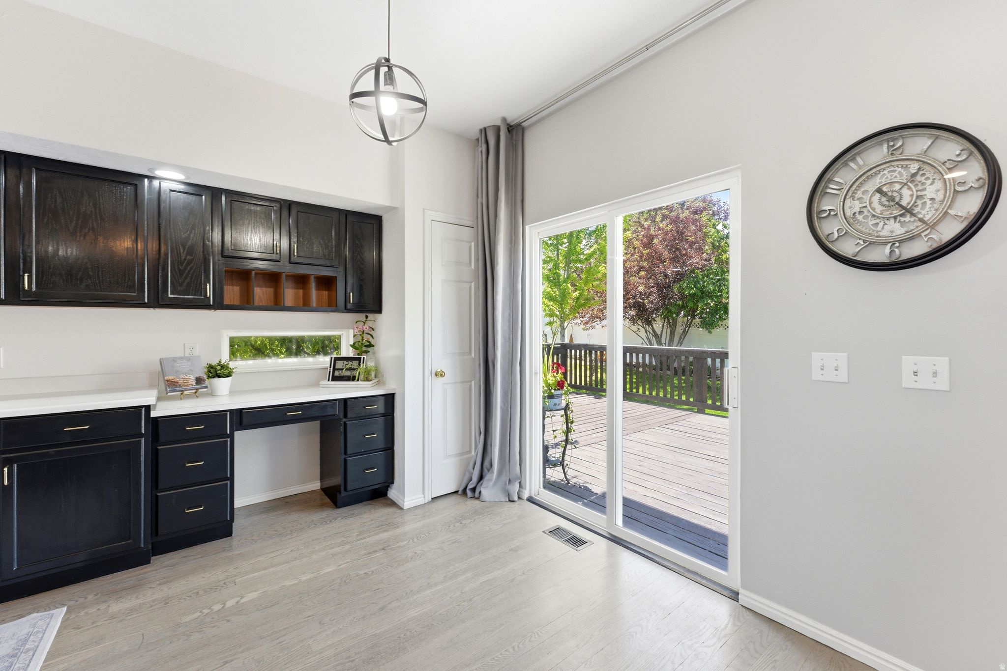 ASCOT DOWNS - Residential