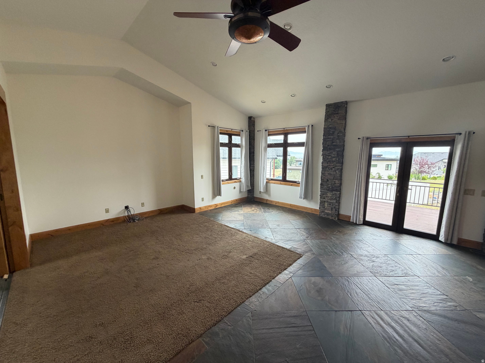 DEERCREST - Residential