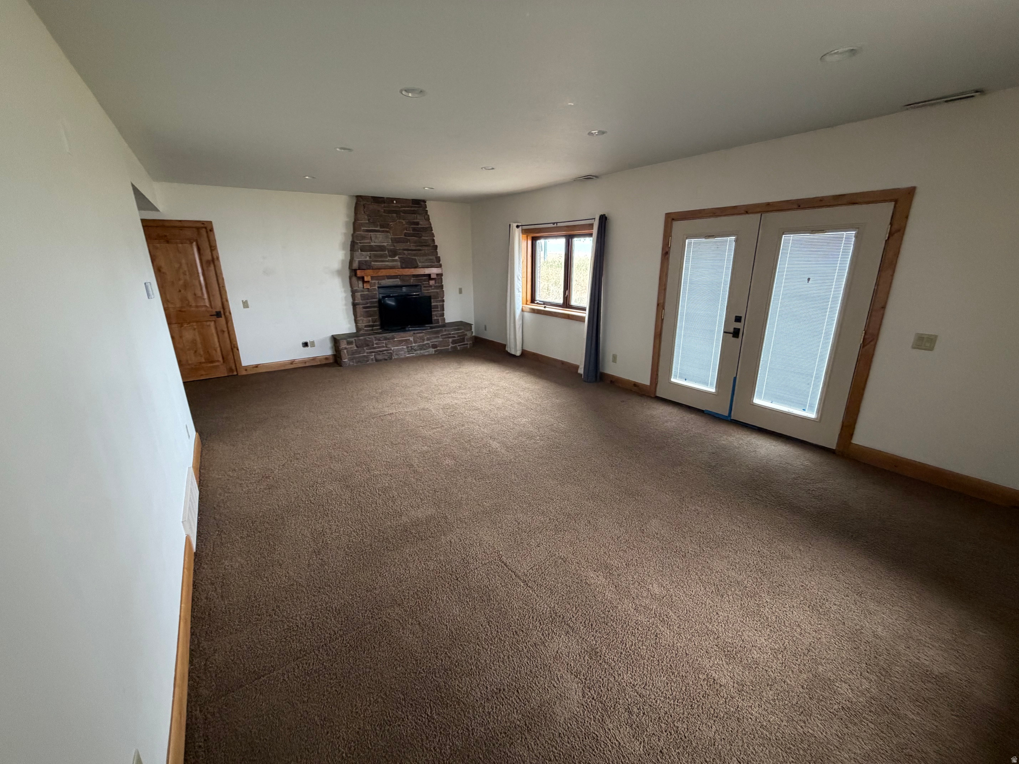 DEERCREST - Residential