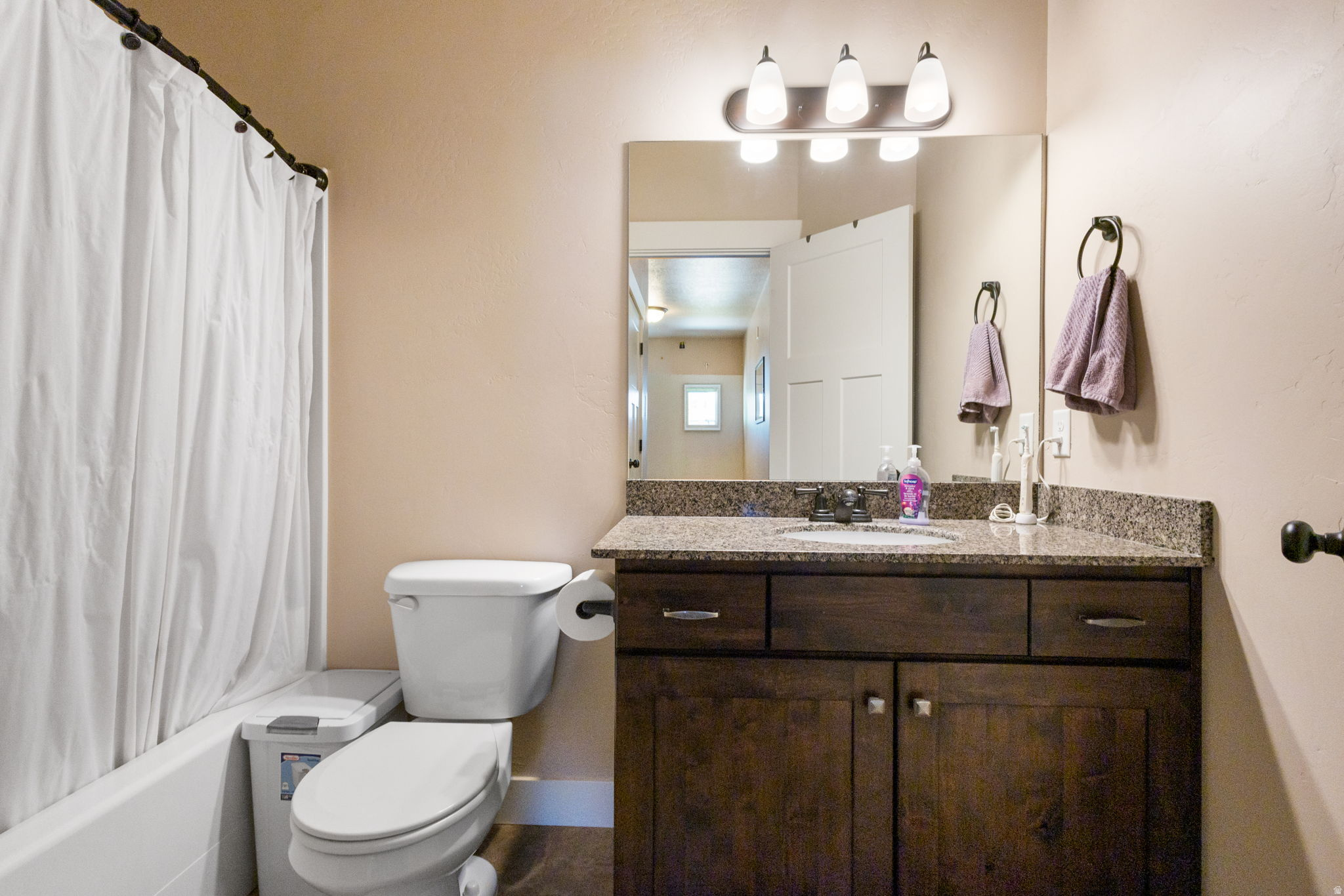 EAGLE CREST - Residential