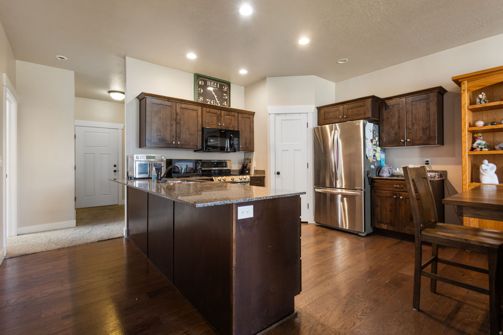 EAGLE CREST - Residential