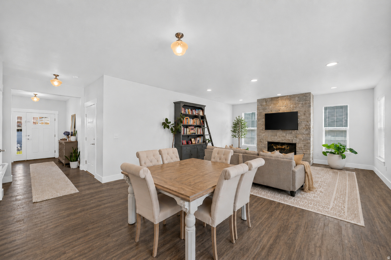 COTTAGE COURT 2 - Residential