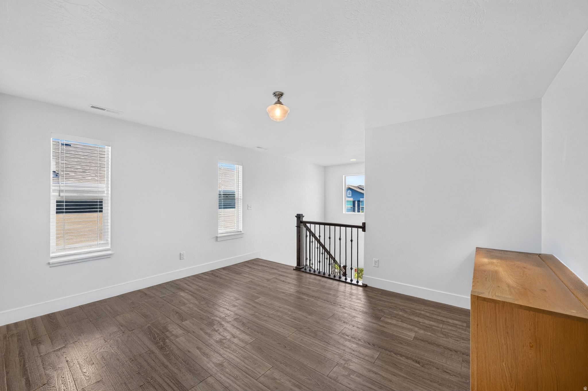 COTTAGE COURT 2 - Residential