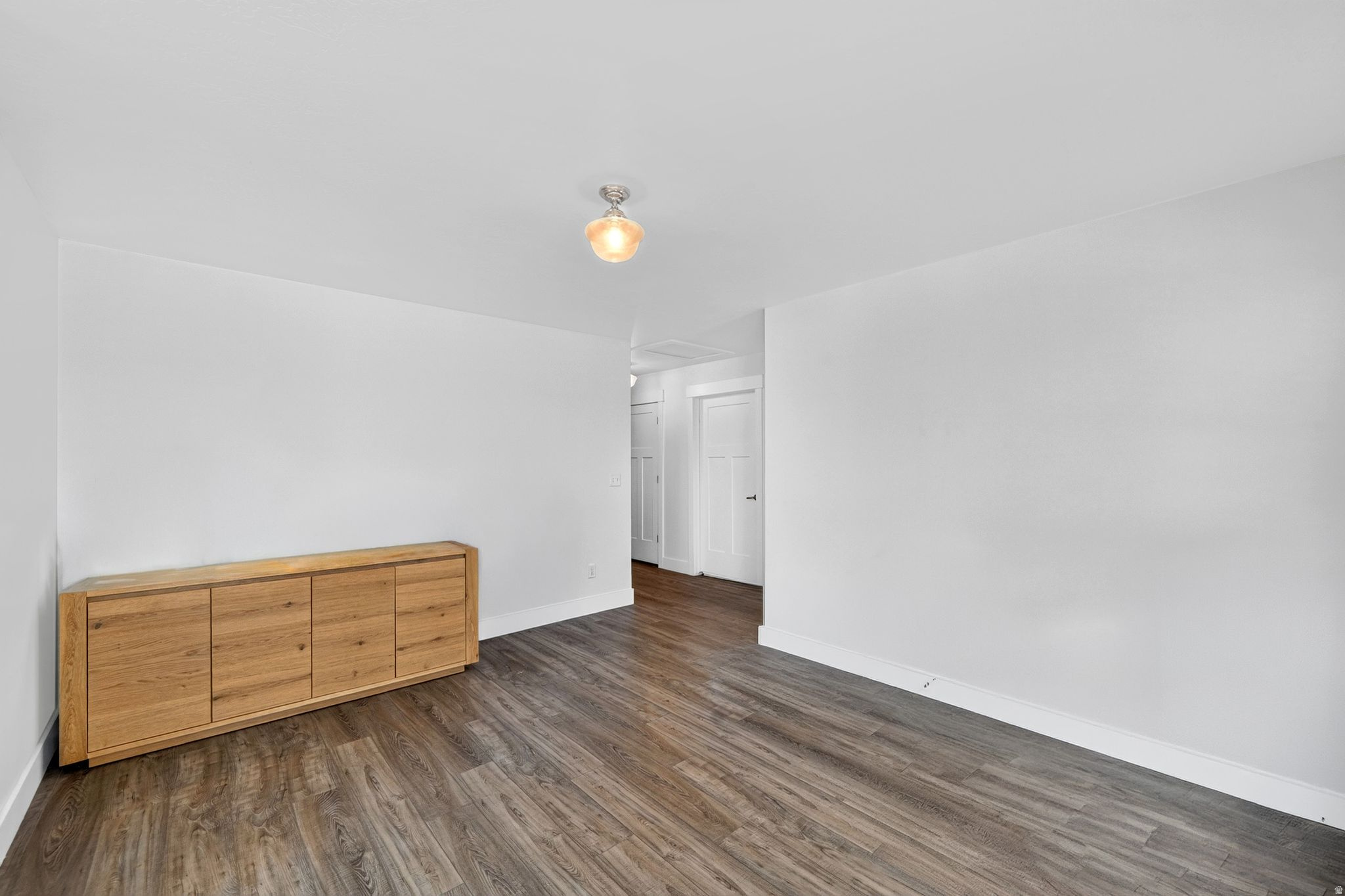 COTTAGE COURT 2 - Residential