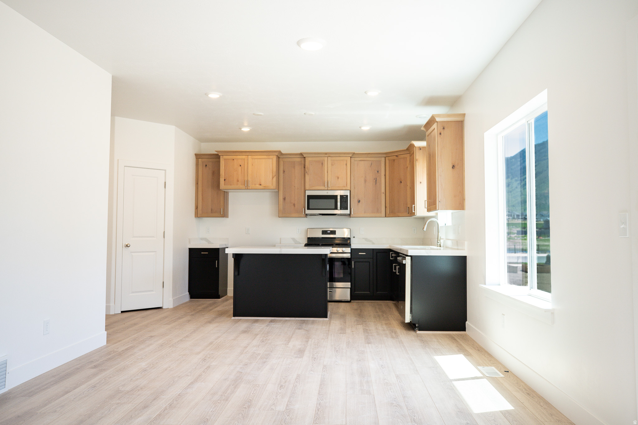 SALEM FIELDS - Residential