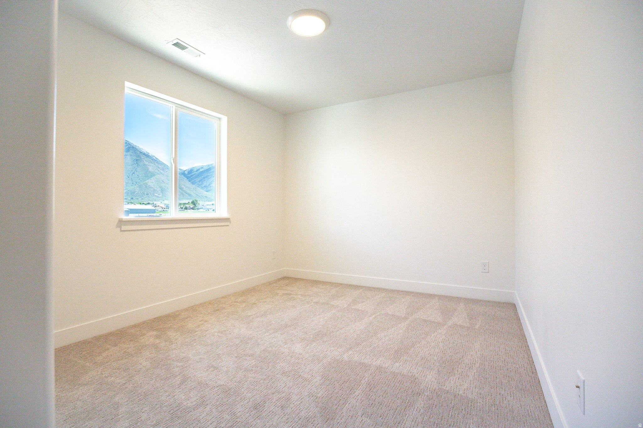 SALEM FIELDS - Residential